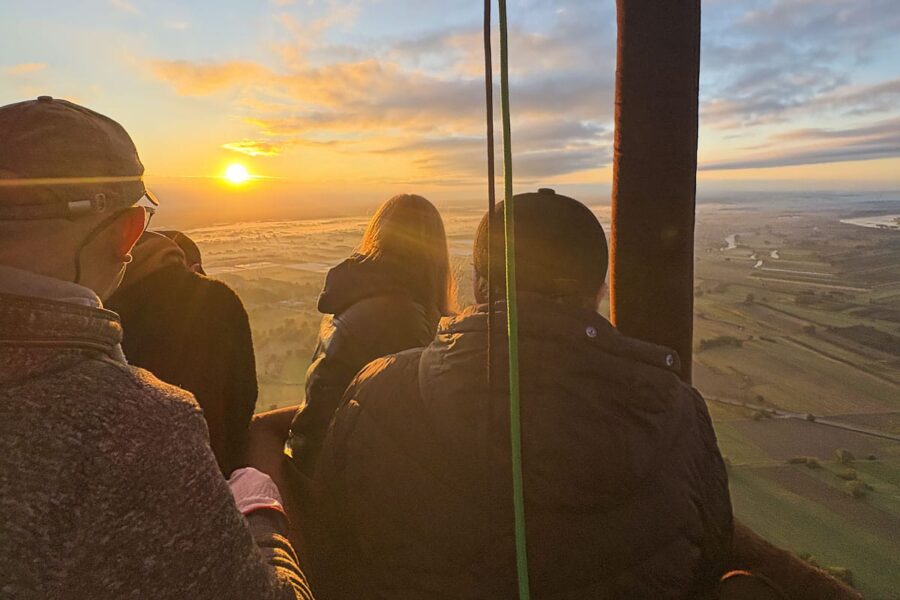 Voucher na poranny lot balonem o wschodzie słońca proballooning-3